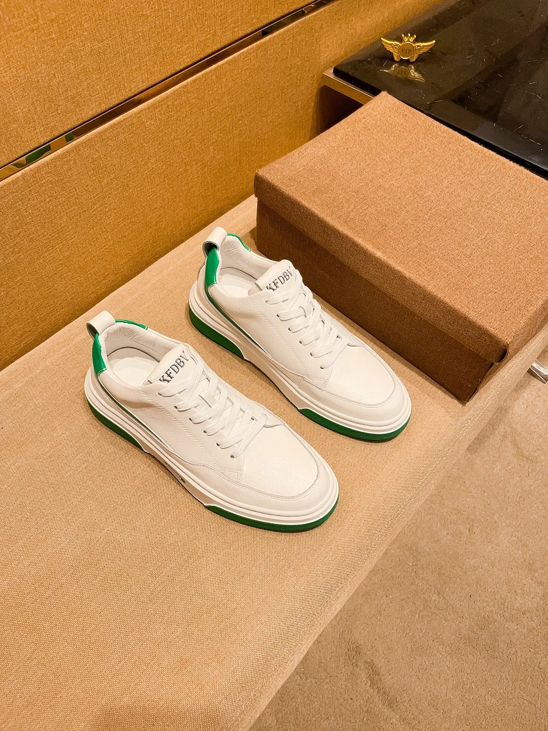 Men's shoes 💰 420💰【BV】🔥 High-end men's shoes brand official website 1:1 latest masterpiece: the upper is made of Italian imported first-layer cowhide with a comfortable and breathable lining➕original non-slip and wear-resistant outsole🔥, making walking more convenient and comfortable! An exclusive new model, a stunning work, a beautiful 1:1 replica [color] compared to the official quality! Create a fashionable personality to set off your uniqueness! A must-have for trendy men! Classic🔥Size: 38-44 Color: 🔥Multiple colors available🔥.